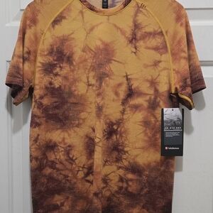 LULULEMON NWT METAL VENT SHORT SLEEVE SHIRT 2.0 DISCONNECT MARBLE WINE